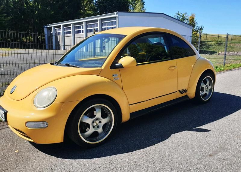Gebraucht VW New Beetle 102 PS (75 kW) 2001 Gelb Kleinwagen