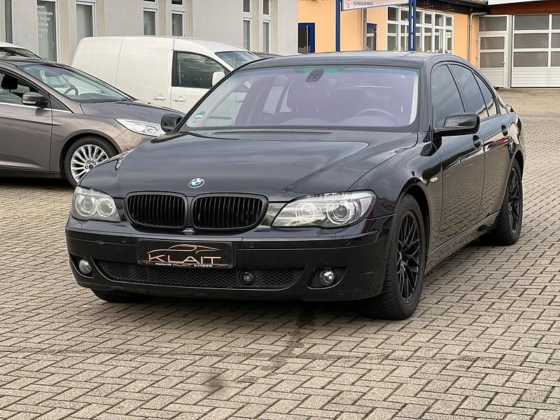 Gebraucht BMW 745 329 PS (241 kW) 2025 Schwarz Limousine
