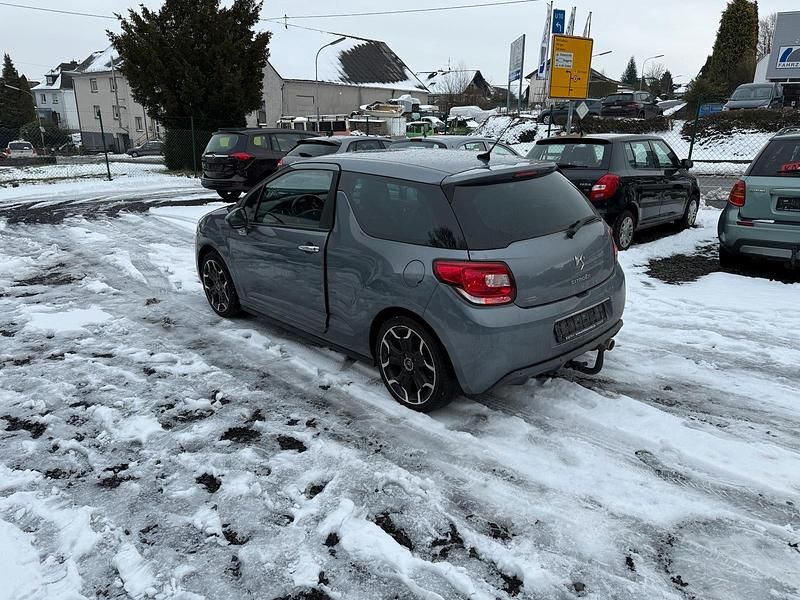 Gebraucht Citroën DS3 120 PS (88 kW) 2011 Grau Kleinwagen