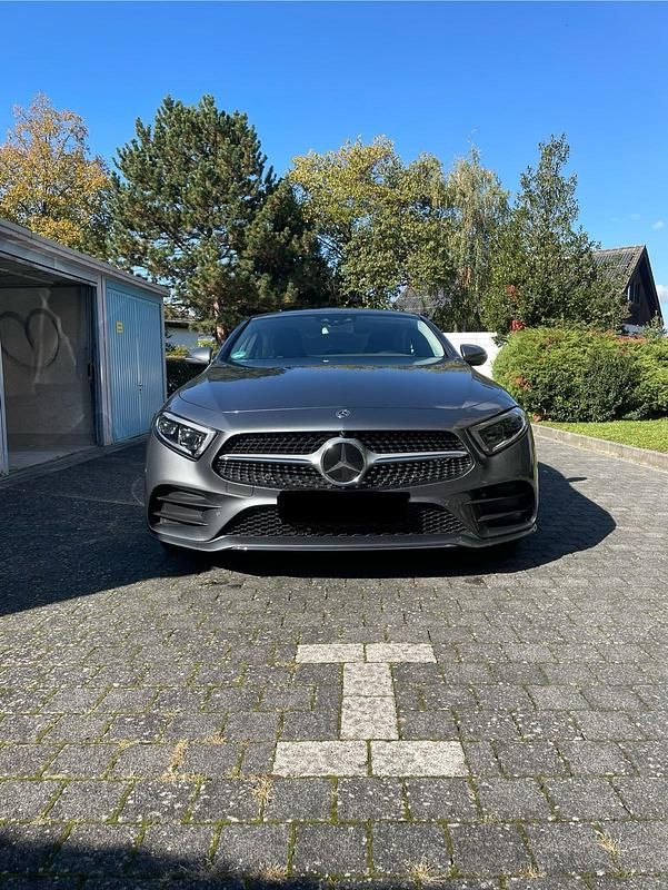 Grau Gebraucht 2018 Mercedes CLS350 Limousine | 40.900 € (Fairer Preis) - Bild 1/4