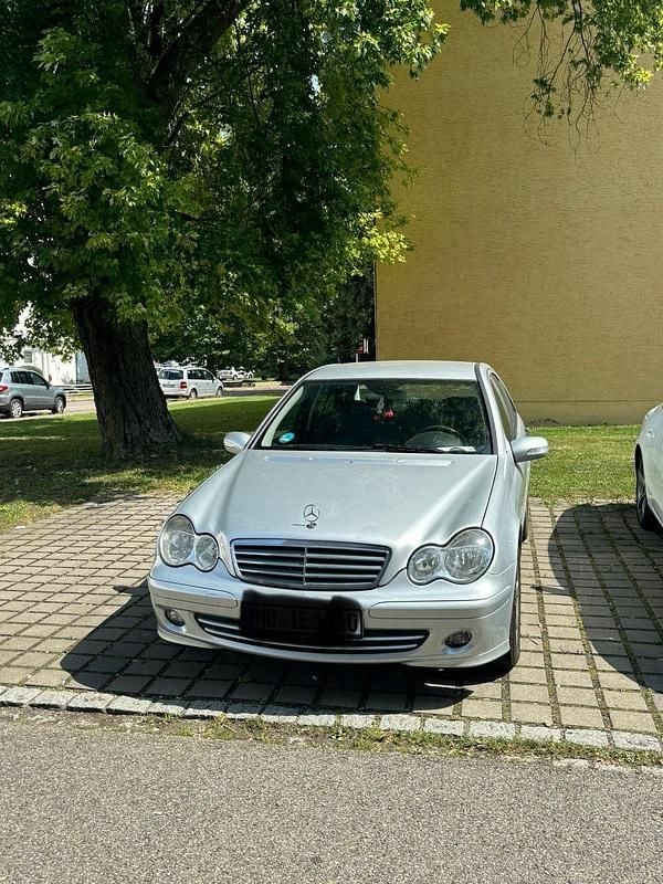 Silber Gebraucht 2006 Mercedes C200 Limousine | 2.700 € (Guter Preis) - Bild 1/4