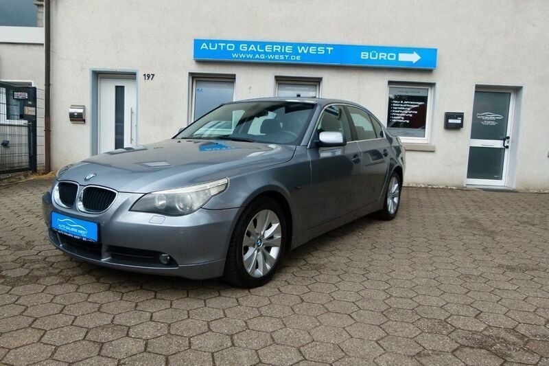Grau Gebraucht 2005 BMW 520 Sport Line Limousine | 4.490 € (Guter Preis) - Bild 1/4