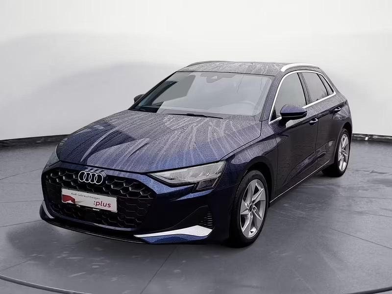 Gebraucht Audi A3 Advanced 150 PS (110 kW) 2025 Navarrablau metallic Limousine