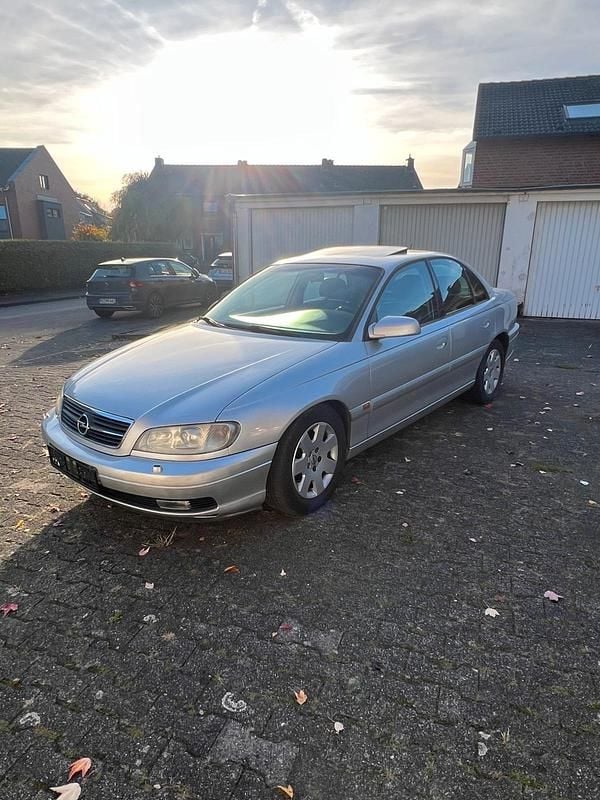 Silber Gebraucht 2000 Opel Omega Limousine | 2.700 € (Superpreis) - Bild 1/3