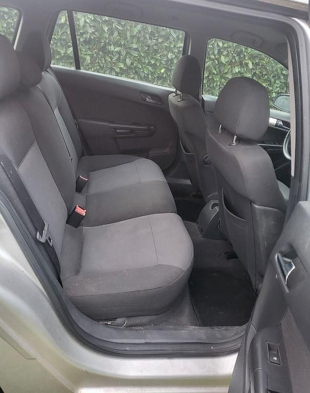 Gebraucht Opel Astra Cosmo 125 PS (91 kW) 2008 Silber Limousine