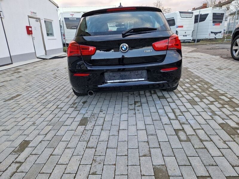 Schwarz Gebraucht 2016 BMW 116 Advantage Kleinwagen | 9.800 € (Etwas zu teuer) - Bild 1/4