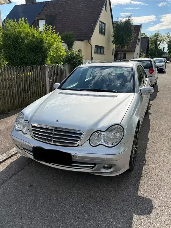 Gebraucht Mercedes C230 Classic 204 PS (150 kW) 2006 Silber Limousine