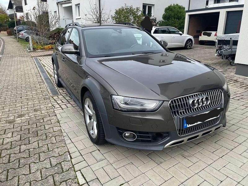 Dakotagrau metallic Gebraucht 2015 Audi A4 Allroad Kombi | 9.600 € (Superpreis) - Bild 1/4