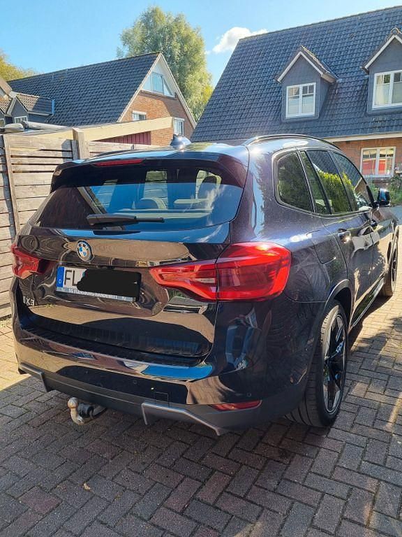 Gebraucht BMW iX3 Impressive 210 kW (286 PS) 2021 Schwarz SUV