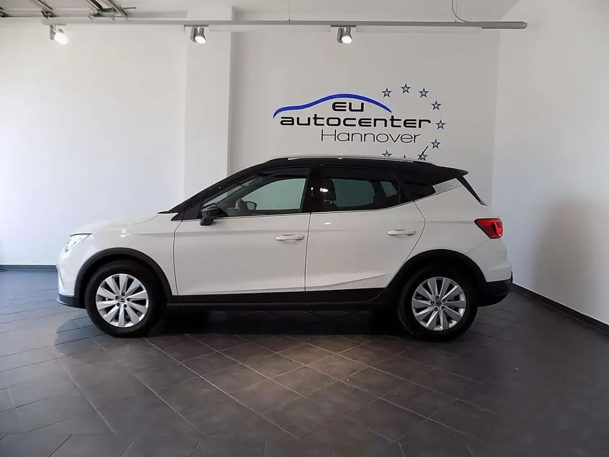 Gebraucht Seat Arona FR 110 PS (80 kW) 2022 "candy" weiss SUV
