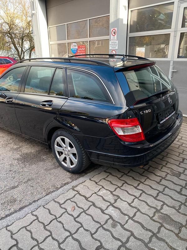 Gebraucht Mercedes 180 156 PS (114 kW) 2010 Schwarz Limousine