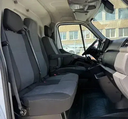 Używany Nissan Interstar 2022 Biały Van