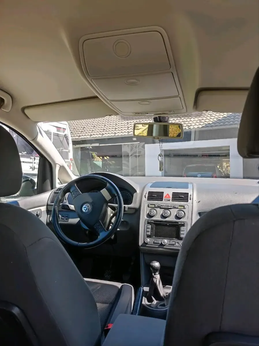Gebraucht VW Touran 140 PS (102 kW) 2010 Schwarz Van / Kleinbus