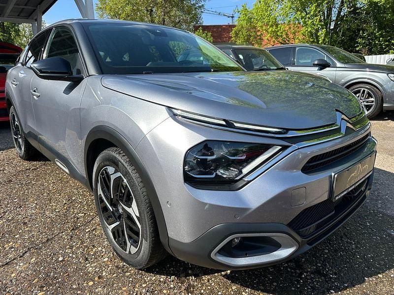 Gebraucht Citroën C4 Shine 131 PS (96 kW) 2022 Grau Limousine