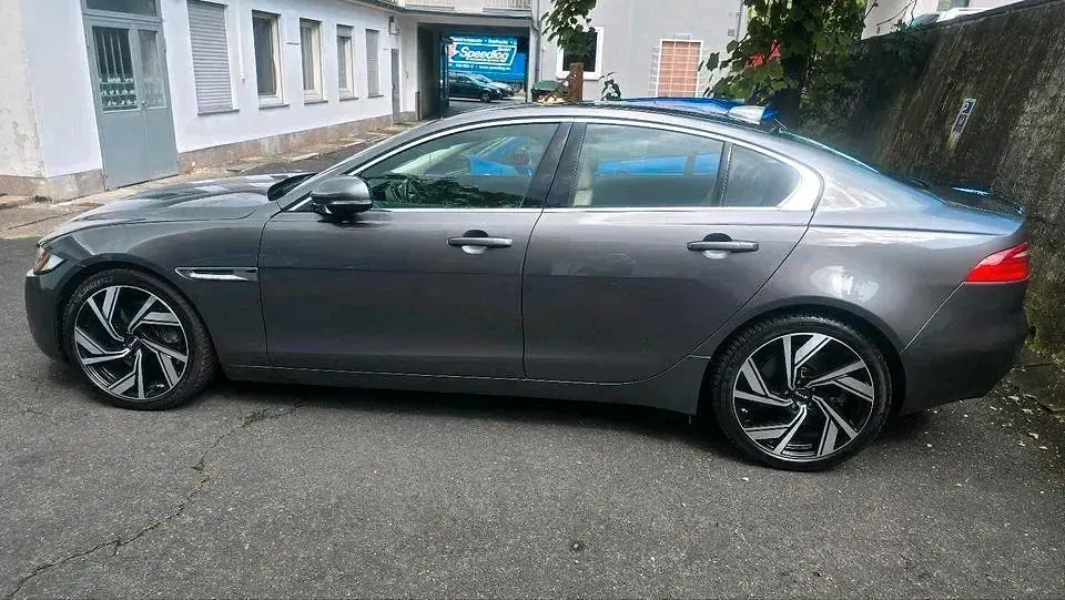 Gebraucht Jaguar XE 200 PS (147 kW) 2016 Andere farben Limousine