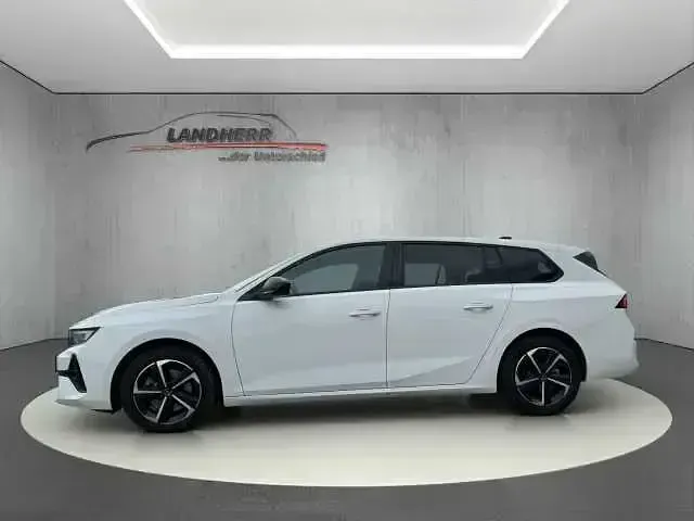 Używany Opel Astra 2024 Biały Hatchback