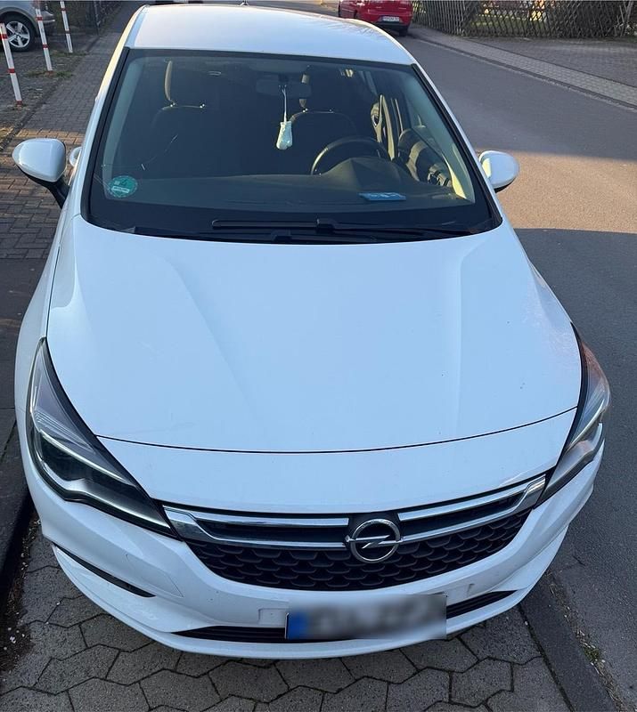 Gebraucht Opel Astra Edition 110 PS (80 kW) 2019 Weiß Limousine