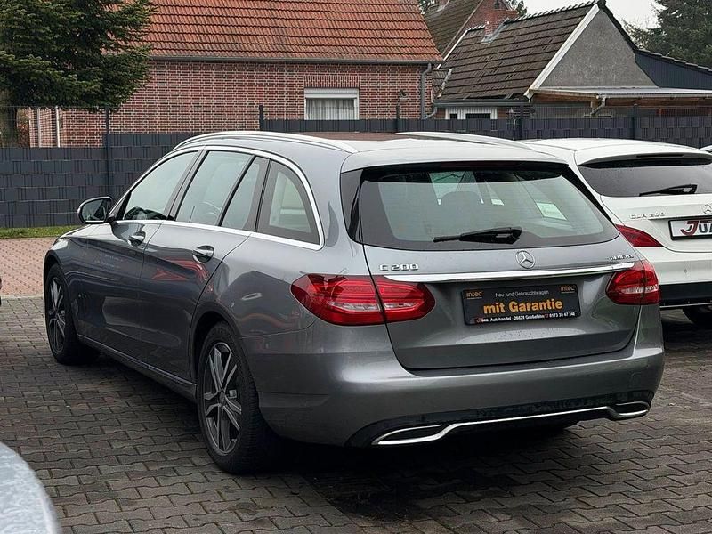 Gebraucht Mercedes C200 136 PS (100 kW) 2015 Grau Kombi