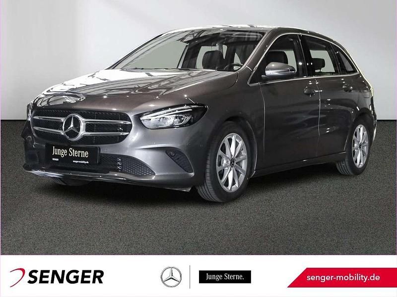 lack mountaingrau Gebraucht 2021 Mercedes B200 Progressive Van / Kleinbus | 28.190 € (Fairer Preis) - Bild 1/3