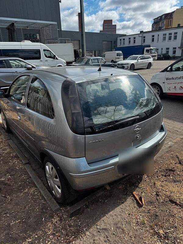 Usata Opel Corsa 60 CV (44 kW) 2005 Utilitaria