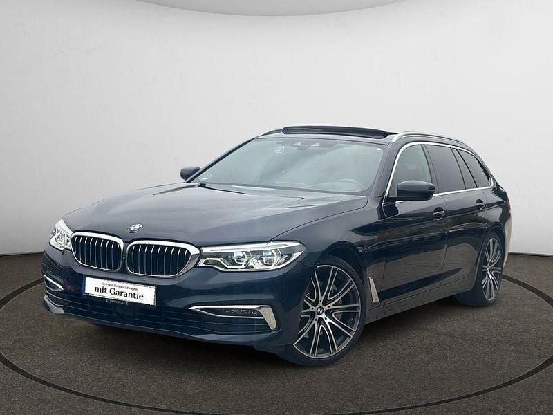 Imperialblau Gebraucht 2018 BMW 540 Luxury Line Kombi | 41.500 € (Etwas zu teuer) - Bild 1/4