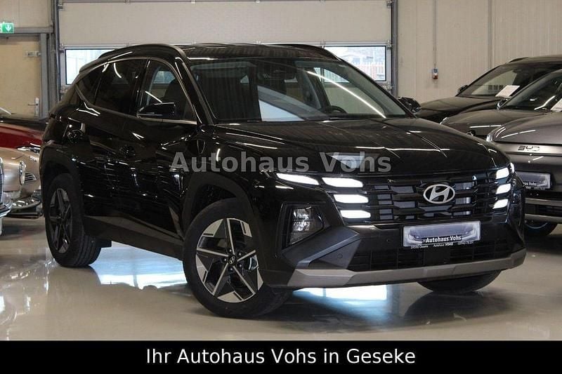 Neu Hyundai Tucson Style 150 PS (110 kW) 2025 Schwarz SUV