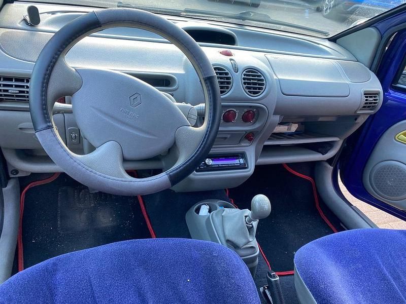 Gebraucht Renault Twingo Expression 58 PS (42 kW) 2001 Violet Kleinwagen