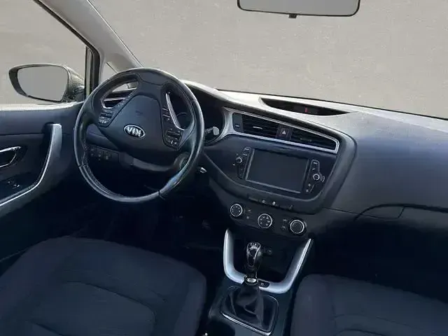 Gebraucht Kia Ceed Sportswagon Vision 120 PS (88 kW) 2018 Braun (sand track) Kombi
