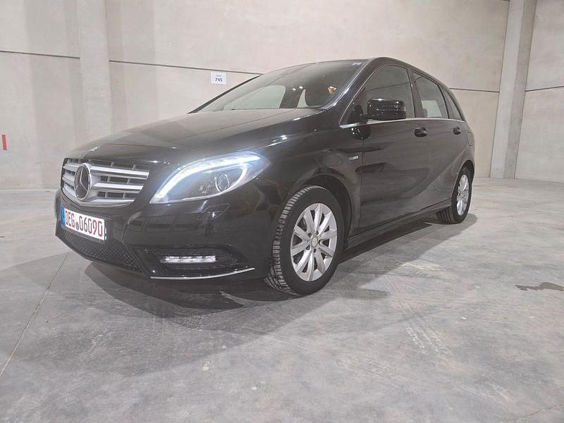 Schwarz Gebraucht 2011 Mercedes B180 Van / Kleinbus | 4.700 € (Superpreis) - Bild 1/4