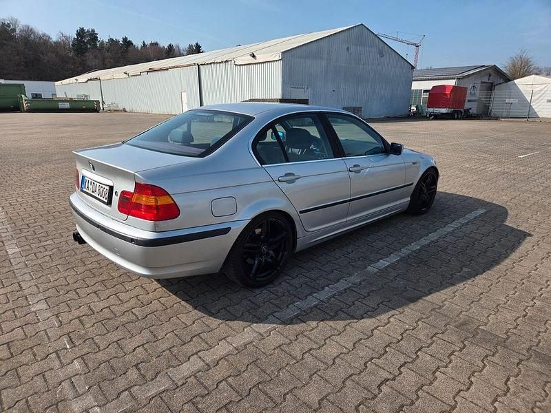Gebraucht BMW 325 Performance 192 PS (141 kW) 2002 Silber Limousine