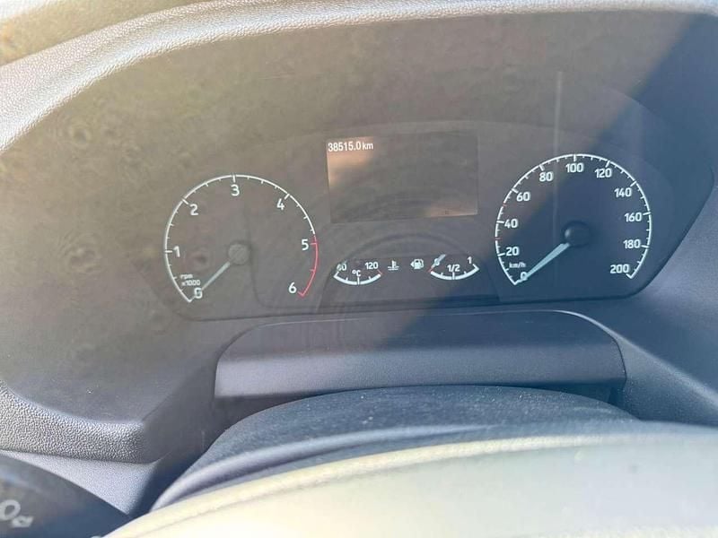 Gebraucht Ford Transit Basis 131 PS (96 kW) 2022 Weiß Pickup