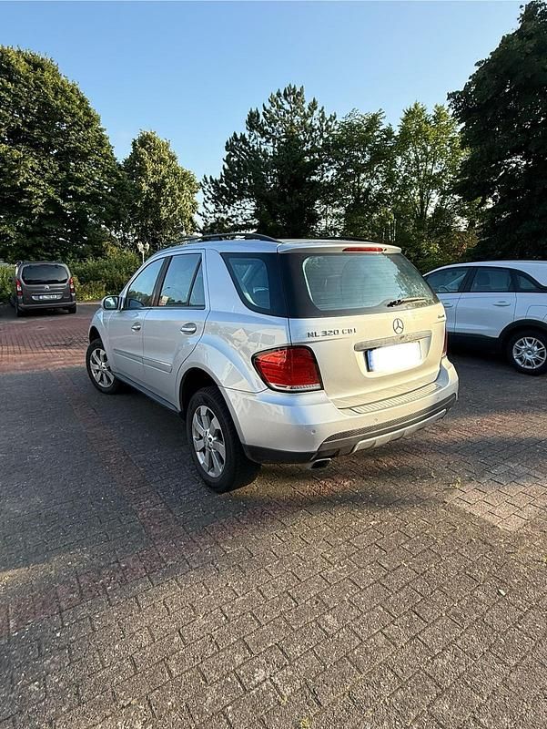 Gebraucht 2008 Mercedes ML320 SUV | 4.700 € - Bild 1/4