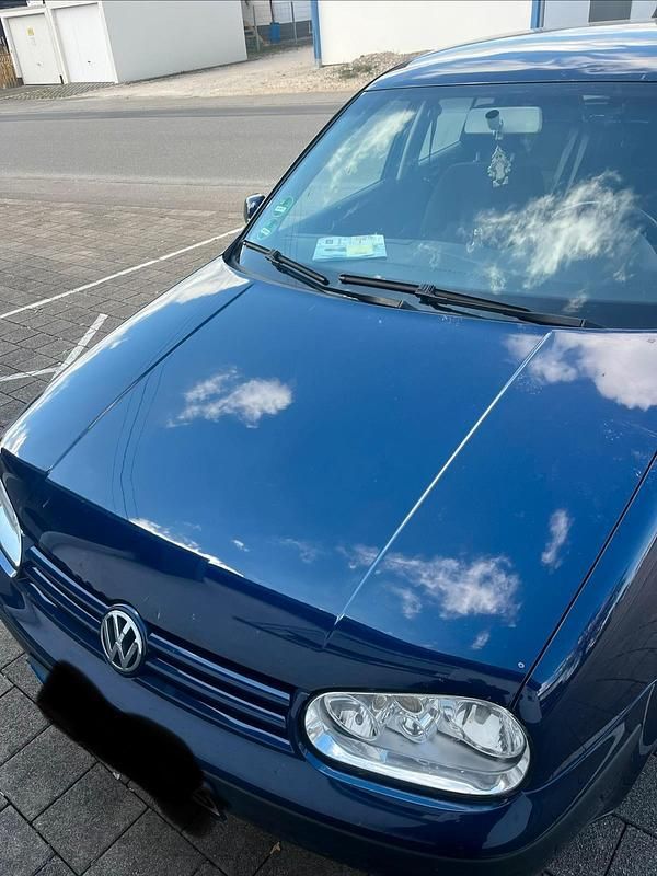 Gebraucht VW Golf IV 105 PS (77 kW) 2002 Blau Kleinwagen