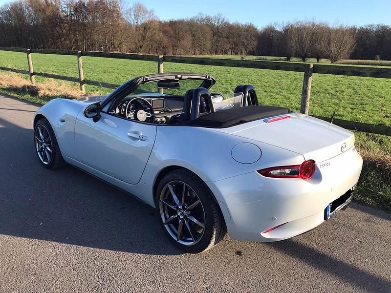 Gebraucht Mazda MX5 Sports-Line 160 PS (117 kW) 2016 Weiß Cabrio