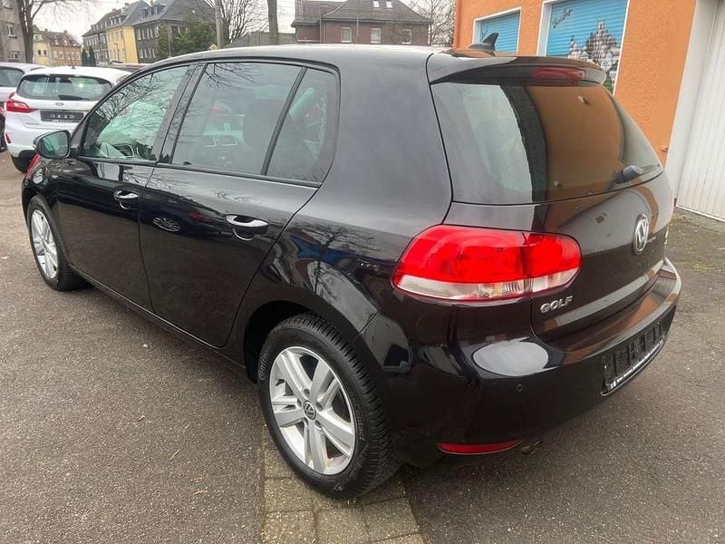 Gebraucht VW Golf VII 105 PS (77 kW) 2012 Schwarz Limousine