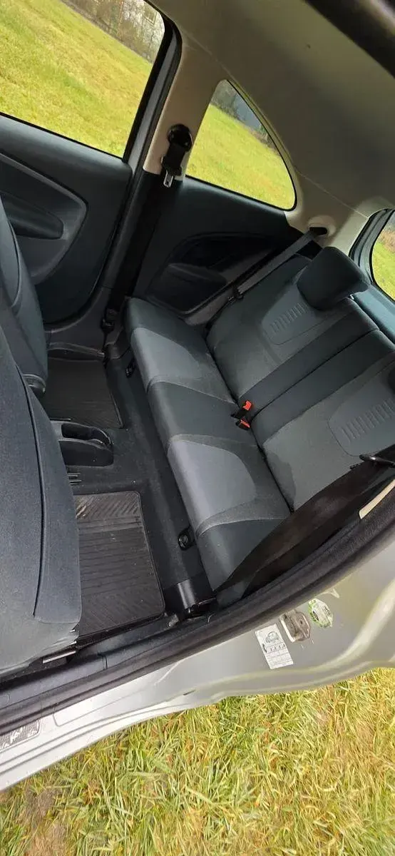 Gebraucht Ford Ka Titanium 69 PS (50 kW) 2011 Silber Kleinwagen