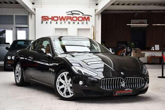 Schwarz ($2) Gebraucht 2014 Maserati Granturismo Coupé | 44.990 € - Bild 1/4