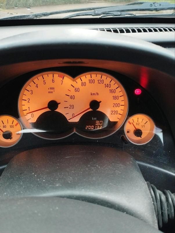 Gebraucht Opel Corsa 80 PS (58 kW) 2005 Schwarz Kleinwagen