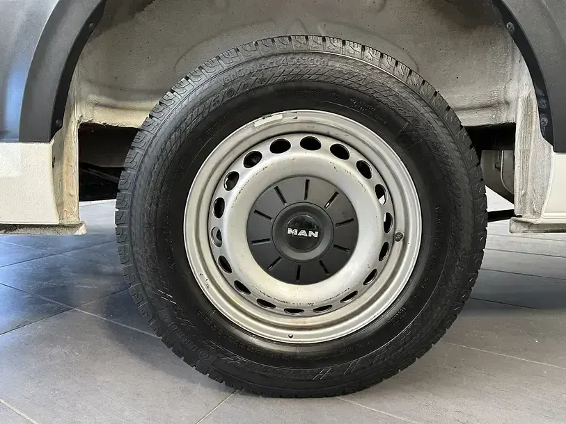Używany MAN TGE 140 KM (102 kW) 2022 Biały Van