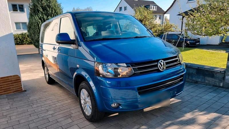 Second-hand VW T5 140 CP (102 kW) 2014 Albastru Van