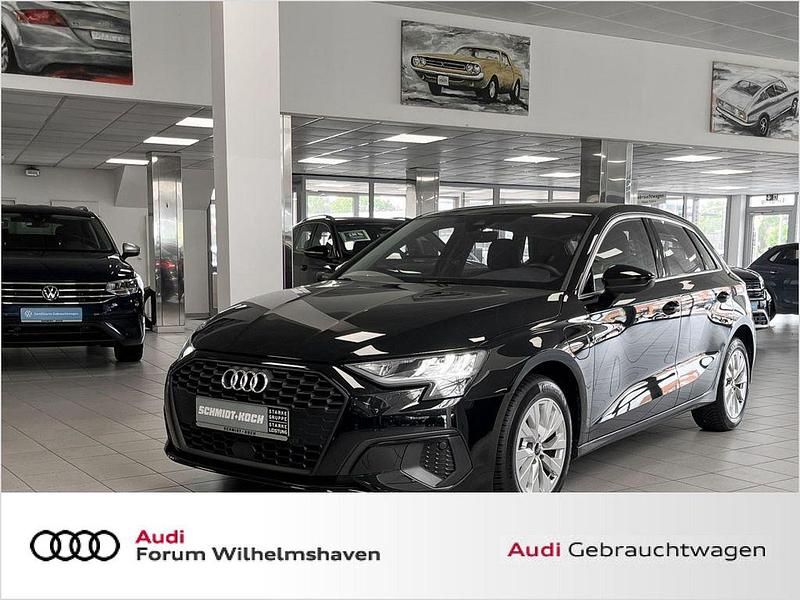 Schwarz Gebraucht 2024 Audi A3 Sportback e-tron Basis Kleinwagen | 33.495 € (Teuer) - Bild 1/4