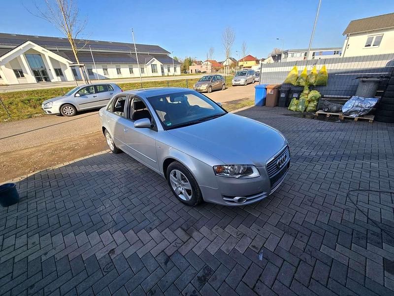 Gebraucht Audi A4 131 PS (96 kW) 2005 Lichtsilber metallic Limousine