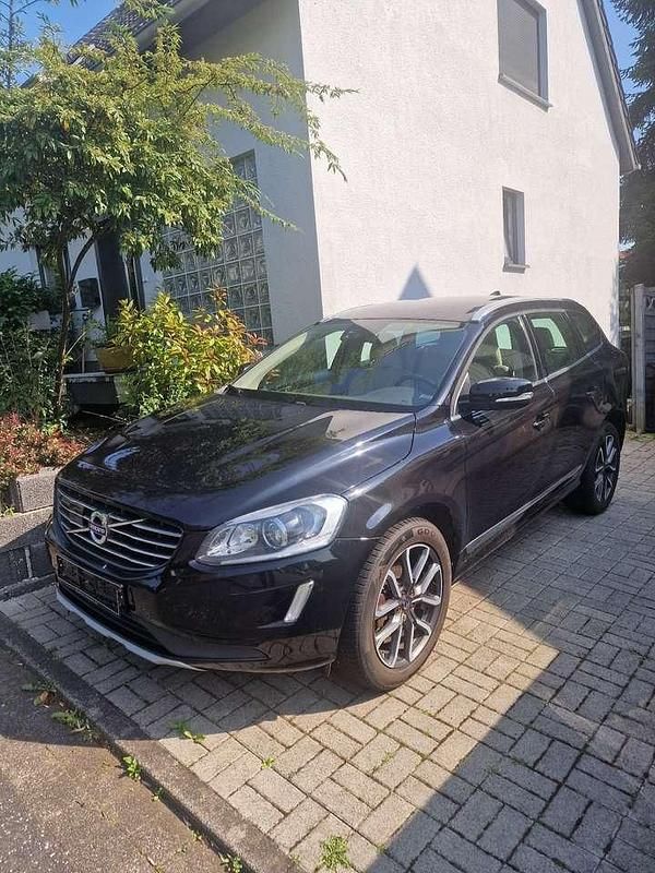 Gebraucht 2017 Volvo XC60 Momentum SUV | 12.000 € (Superpreis) - Bild 1/4