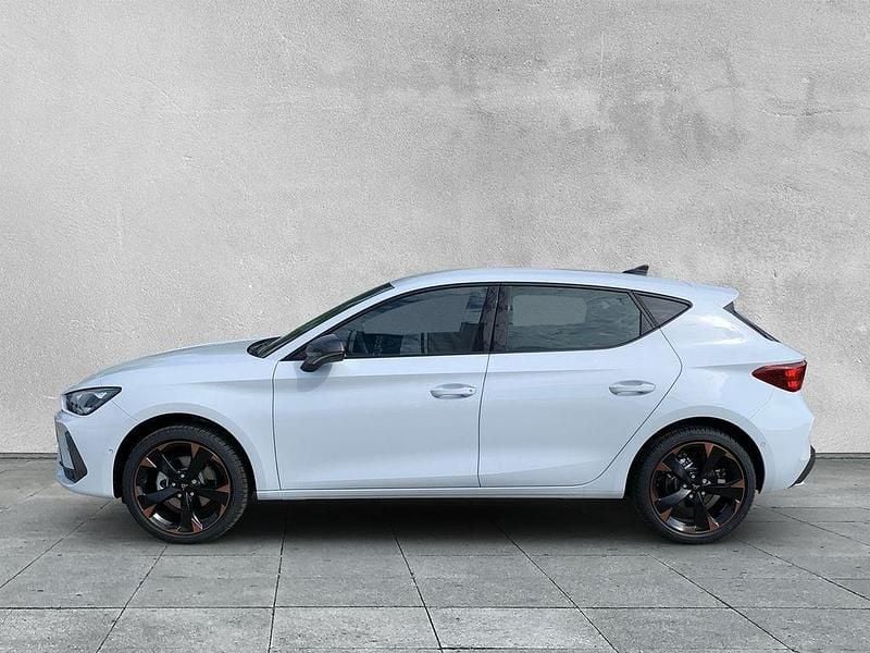 Neu Cupra Leon 150 PS (110 kW) 2026 Glacial weiß Limousine