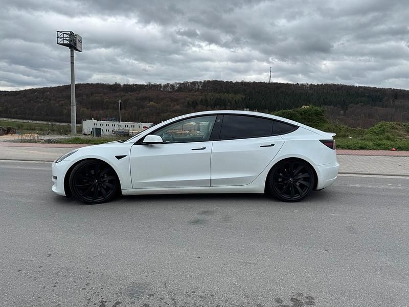 Gebraucht Tesla Model 3 382 kW (520 PS) 2022 Weiß Limousine