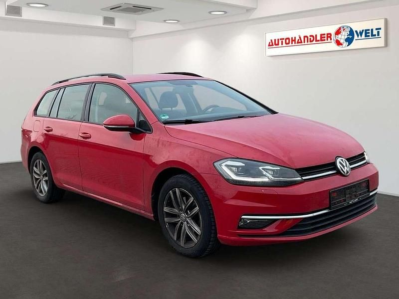 Gebraucht VW Golf VII 116 PS (85 kW) 2018 Rot Kombi