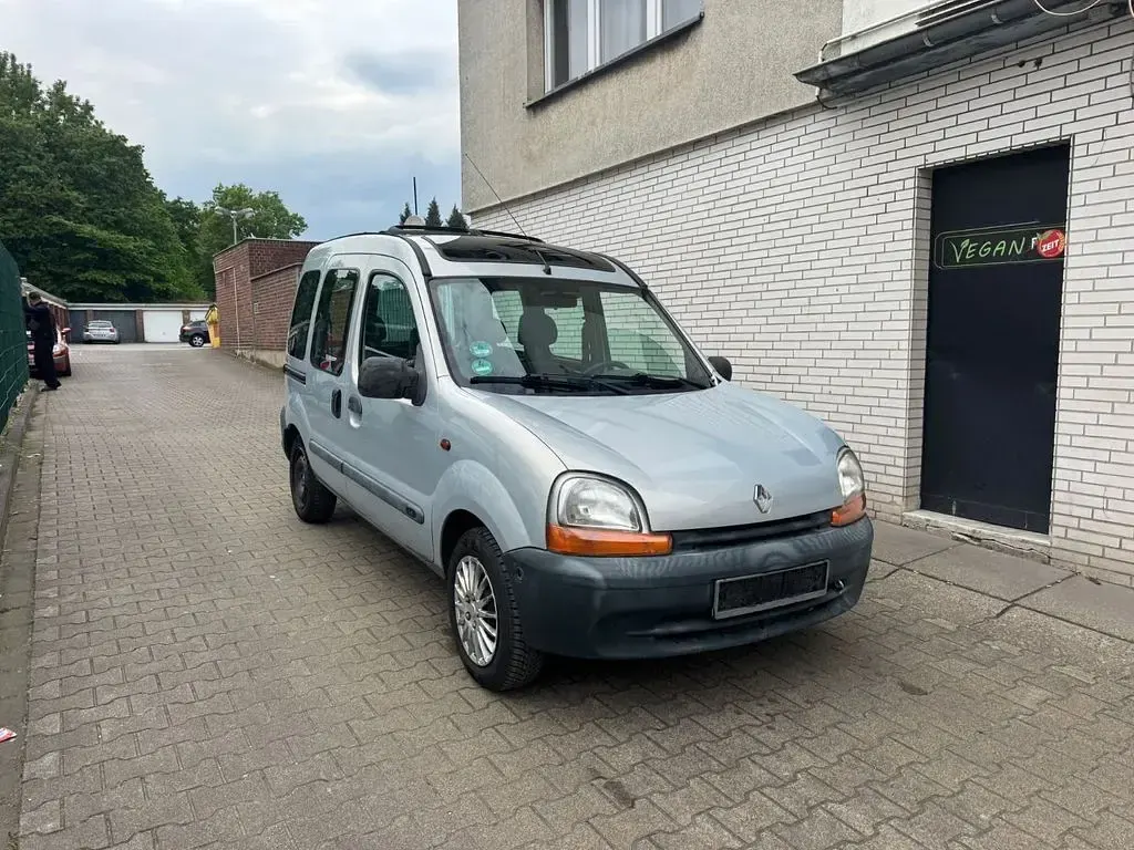 Gebraucht Renault Kangoo Liberty 75 PS (55 kW) 2001 Silber Van / Kleinbus