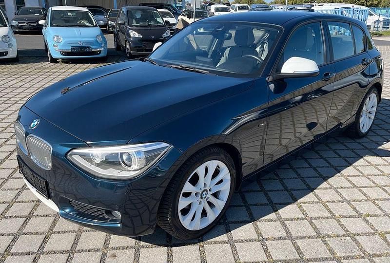 Blau Gebraucht 2011 BMW 118 Kleinwagen | 4.850 € (Guter Preis) - Bild 1/4