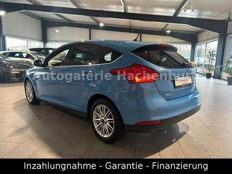 Gebraucht Ford Focus Cool & Connect 135 PS (99 kW) 2018 Blau Limousine