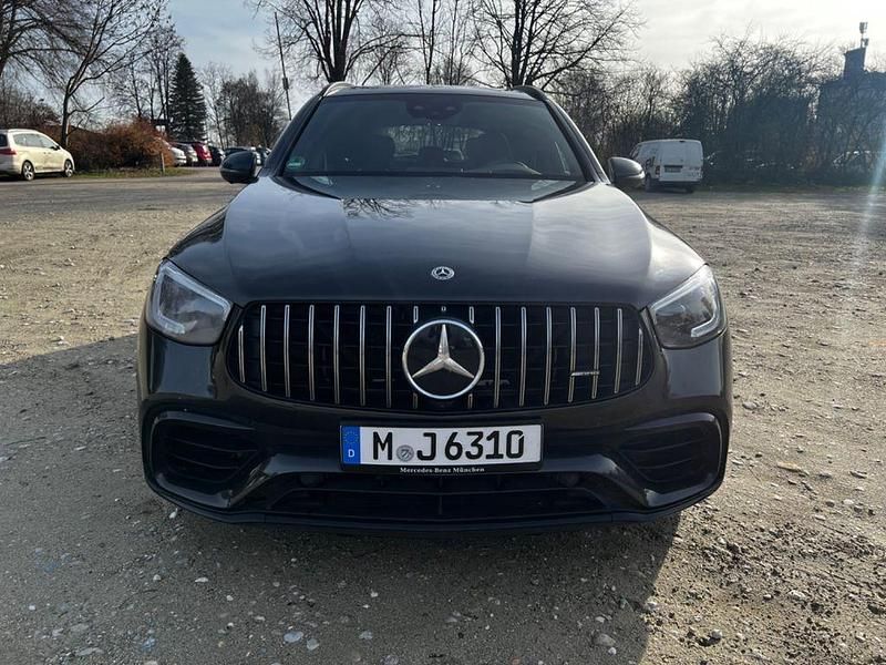 Grau Gebraucht 2021 Mercedes GLC63 AMG AMG SUV | 63.900 € (Fairer Preis) - Bild 1/4